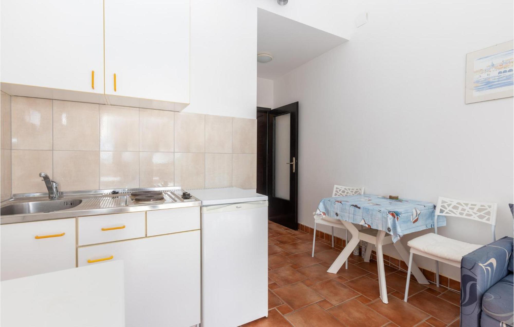 Nice Apartment In Jadranovo With Kitchen Exterior photo